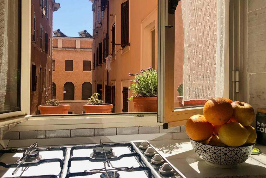 Vlad House, Close The Colosseum โรม ภายนอก รูปภาพ