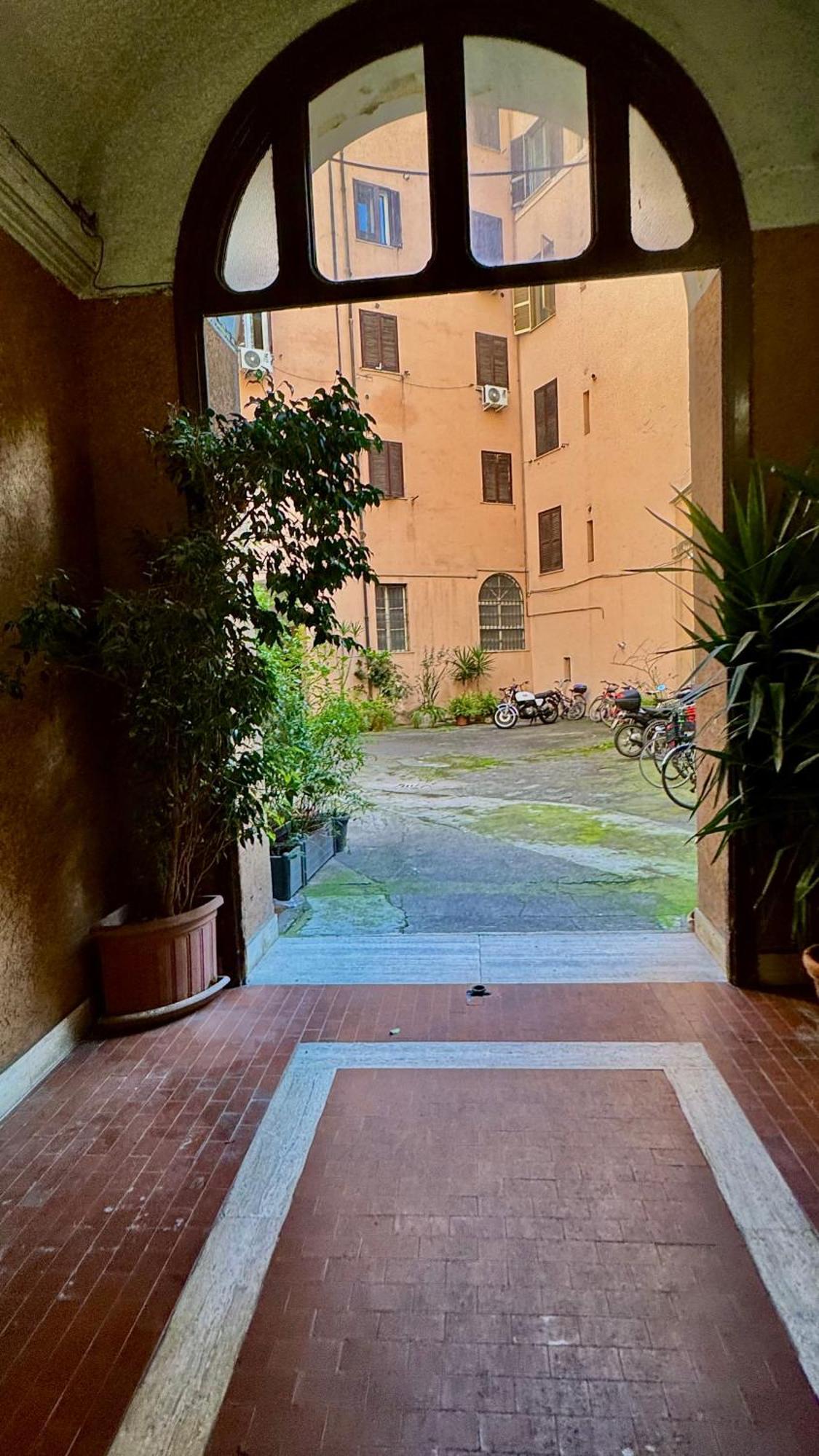 Vlad House, Close The Colosseum โรม ภายนอก รูปภาพ